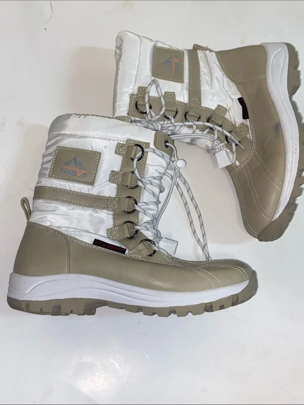 Norti 8 3M  Trinsulate Tan and White Lace-Up Insulated Winter Boot Size 8